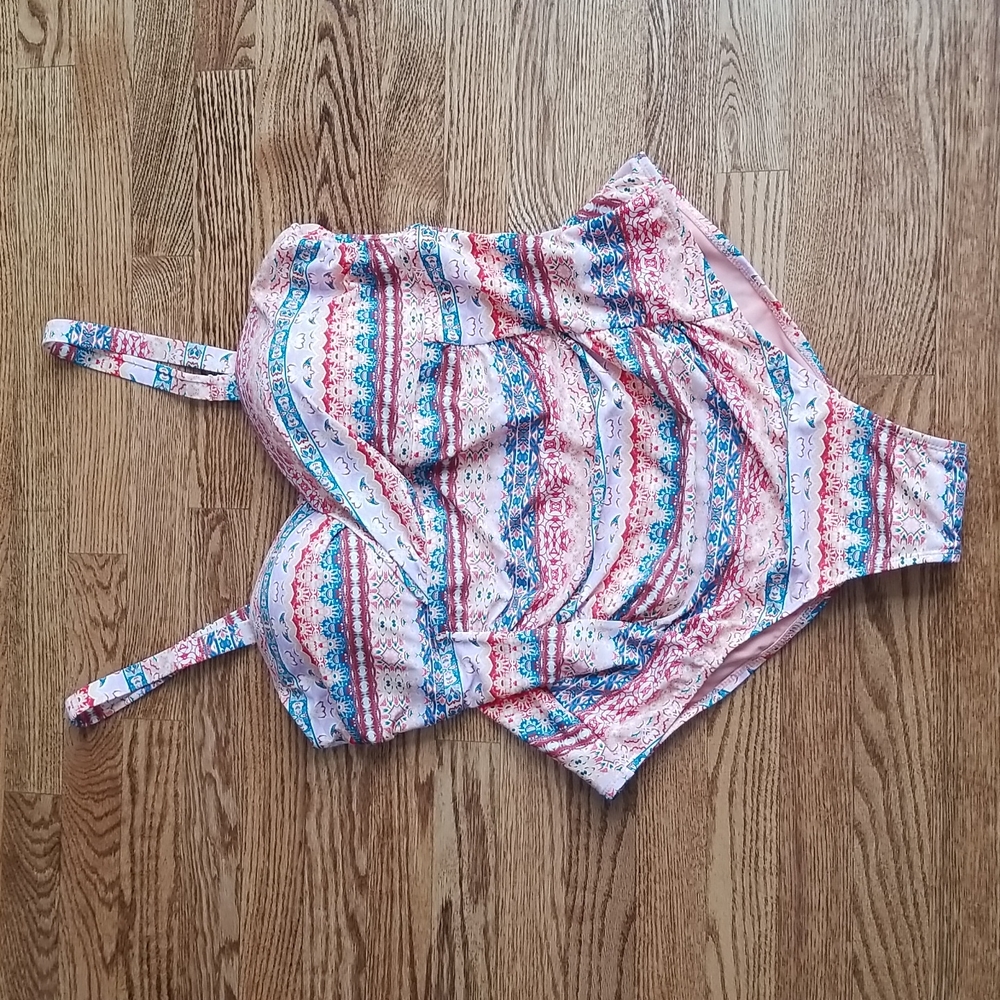 (3X) NWT George. Women's Aztec Print Ruched One Piece Swimsuit Removable Straps